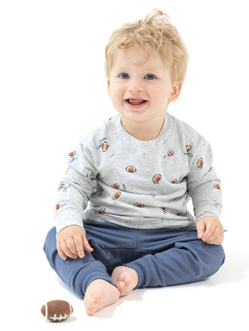 Football Field Goal
Raglan Sweatshirt and Jogger Set