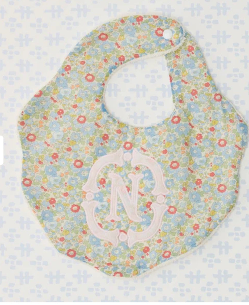 Scallop Bib - Betsy Ann