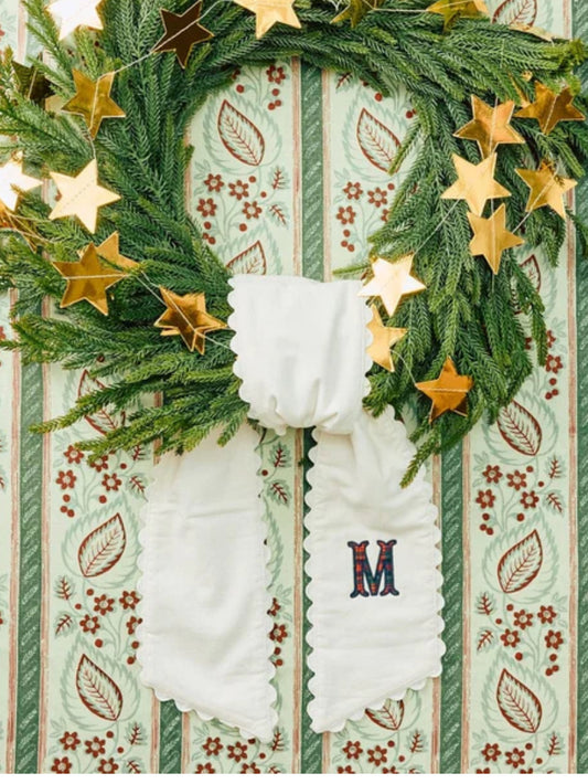 Scallop Wreath Sash - White