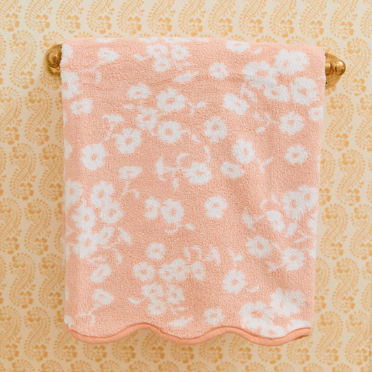 Patterned Scallop Bath Towel - Coral Margot