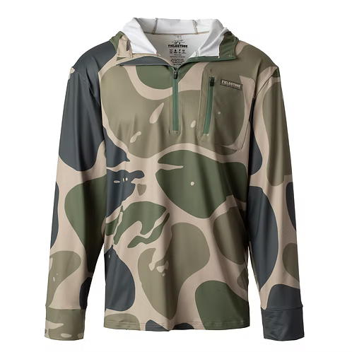 Camouflage hoodie in a performance fabric.