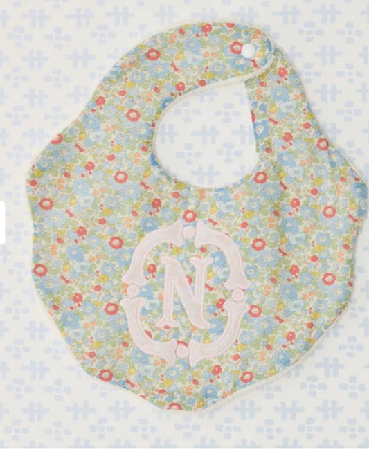 Scallop Bib - Betsy Ann