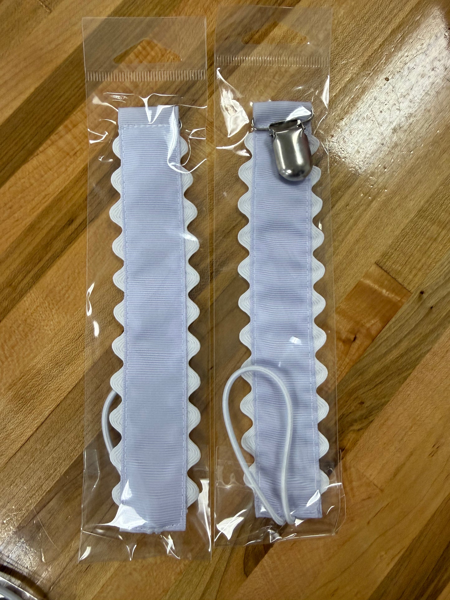Lavender scalloped pacifier holder with metal clip 