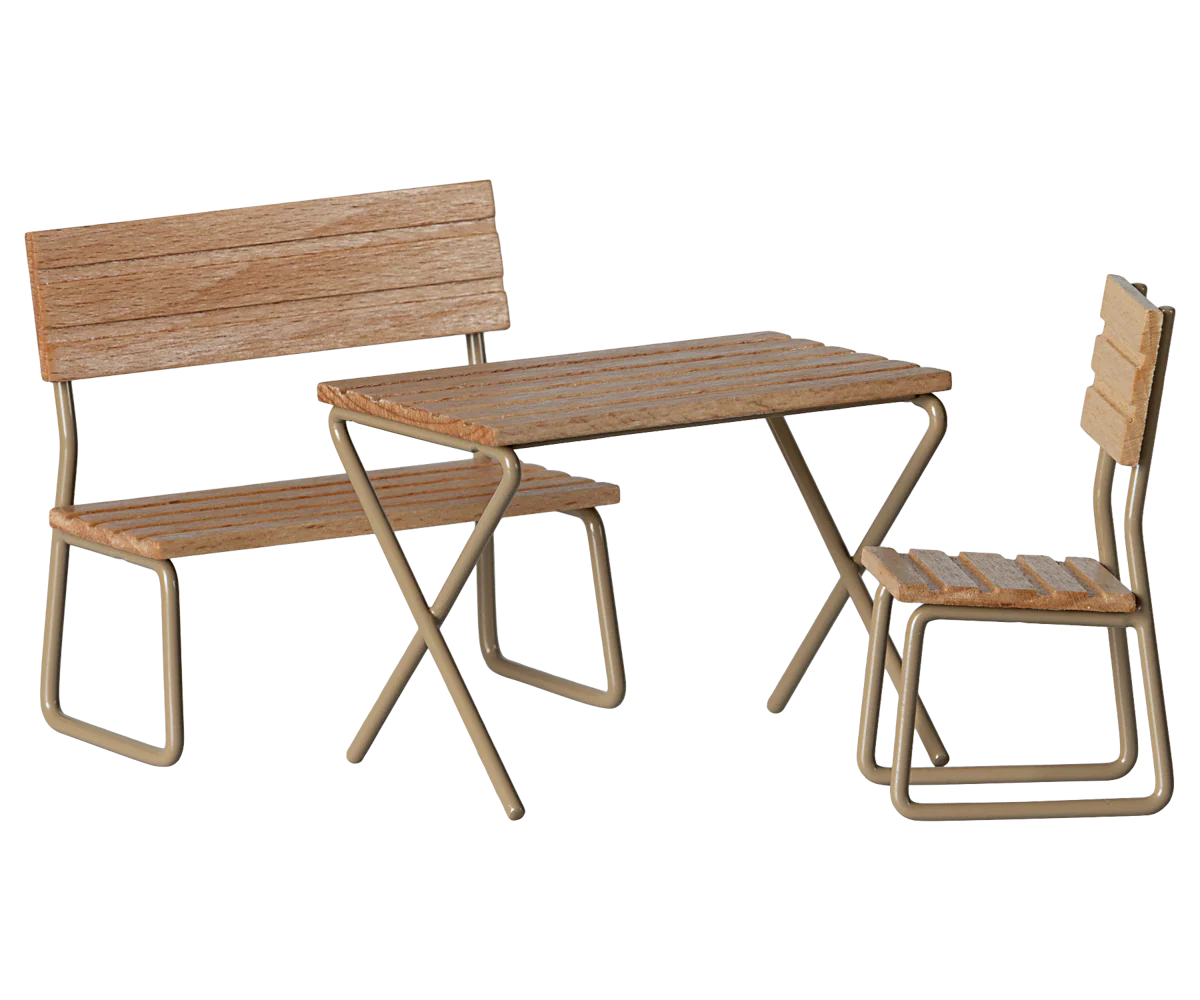 Wooden outdoor furniture set with table and bench for maileg mouse