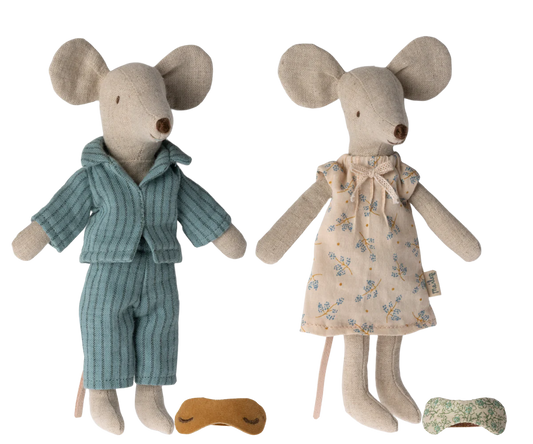 Mum and dad mice in cigarbox